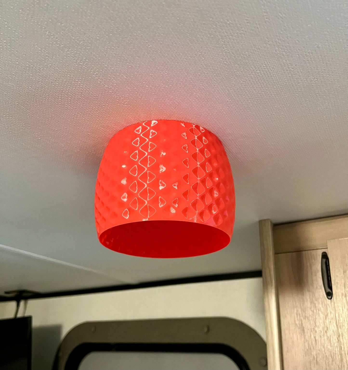 Diamond Texture RV LED Puck Light Shade