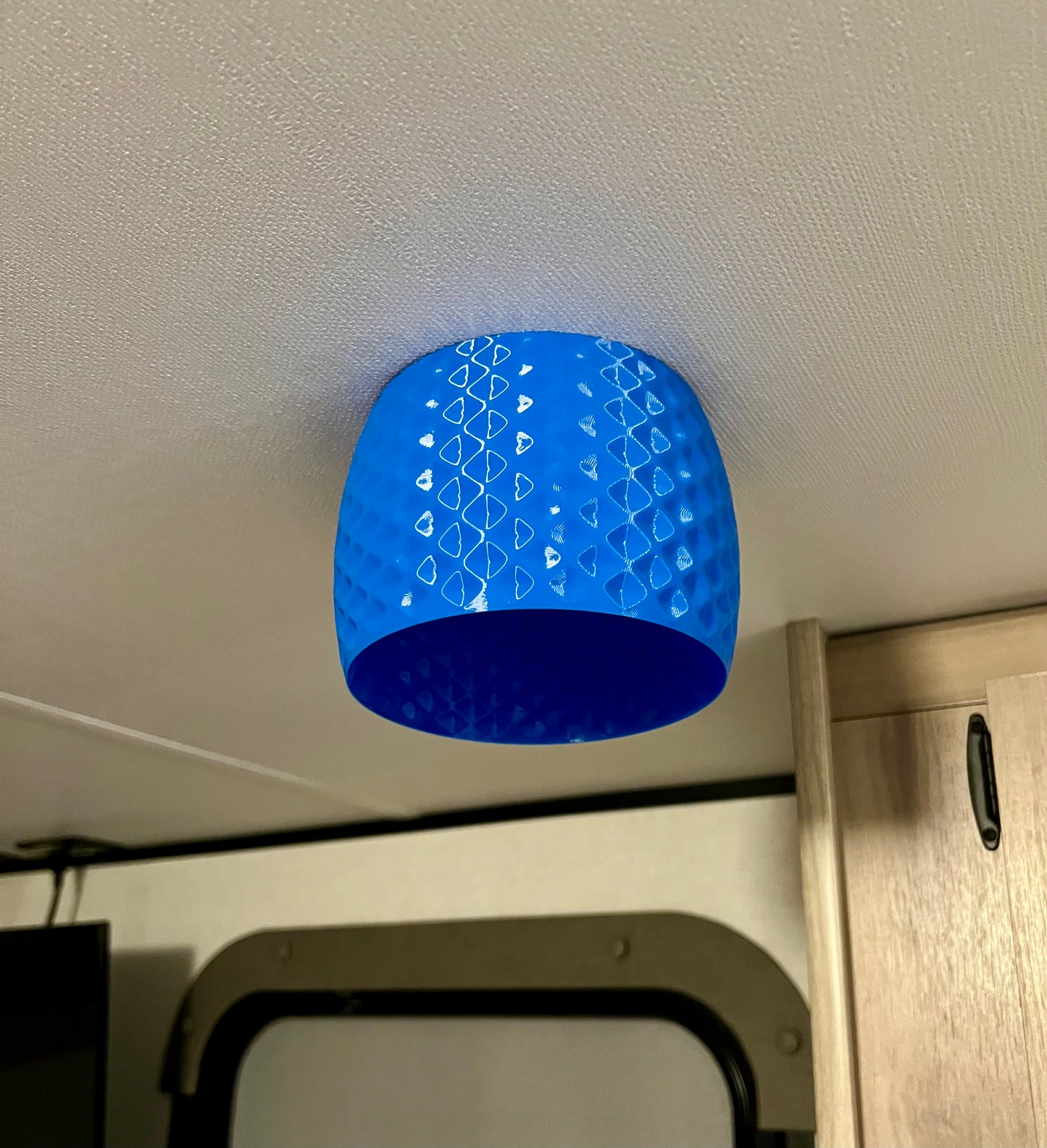 Diamond Texture RV LED Puck Light Shade